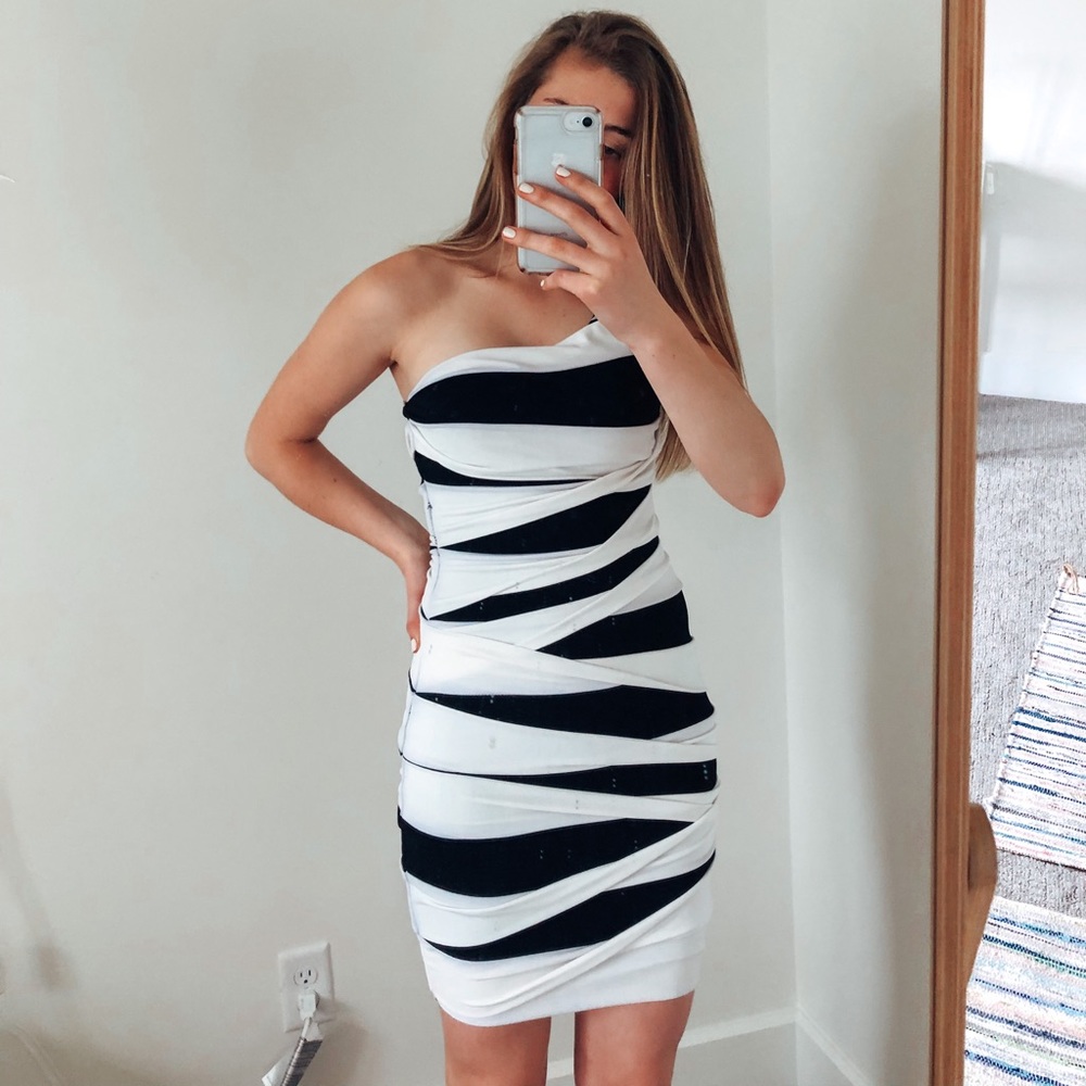 ☆ one shoulder mini dress||  Retail Price: $94